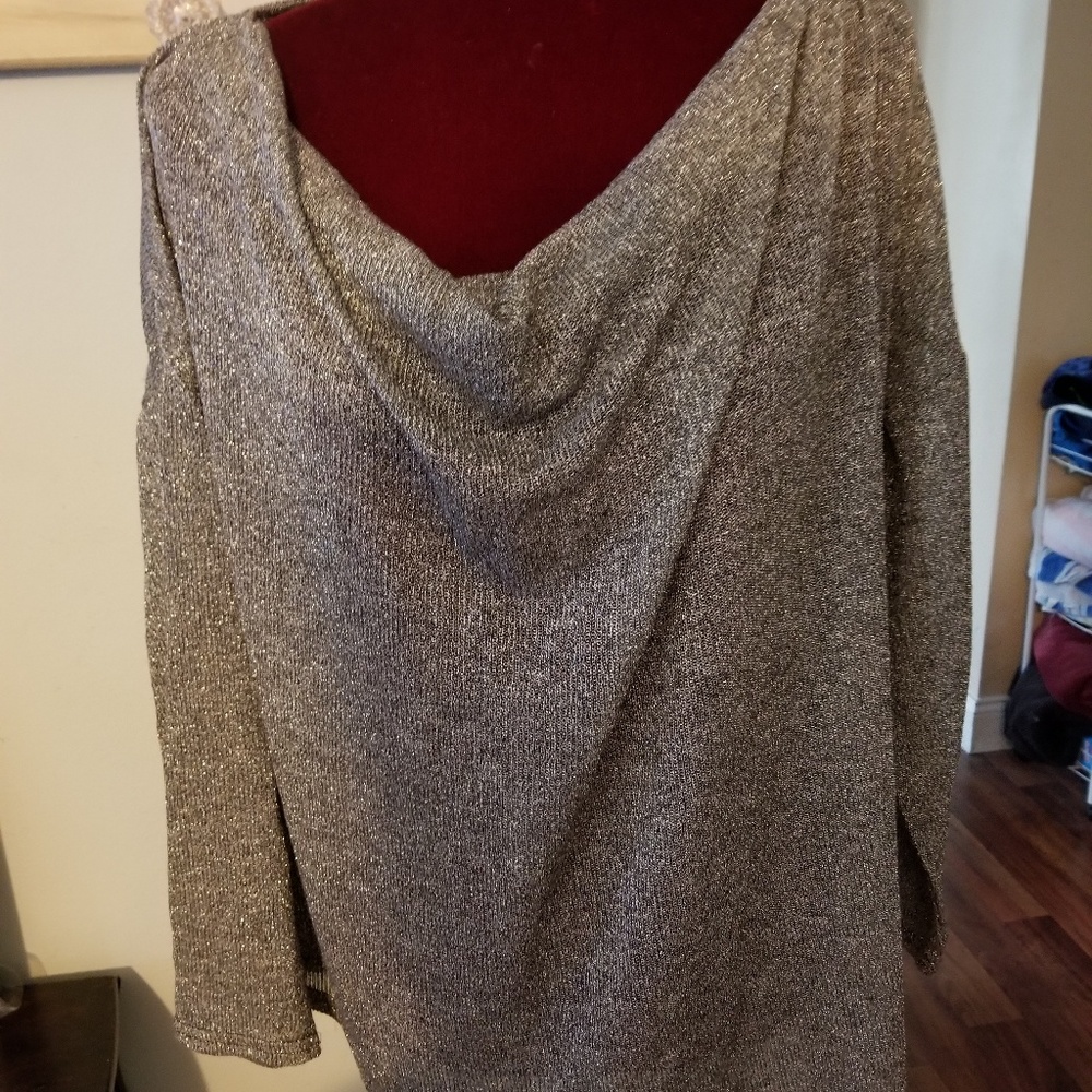 Sweater - Picture 4 of 7